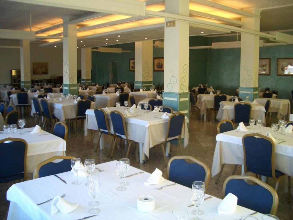 Hotel Pique Gandesa Esterno foto
